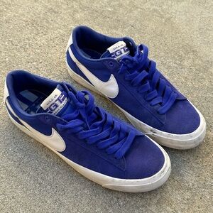 Nike blazer GT low/ Blue and White Sneakers